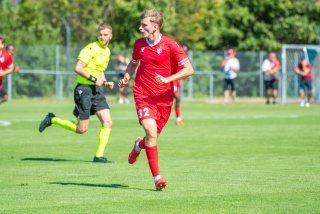 De retour sur les terrains après une grave blessure au genou, Pierrick Moulin évoluera au Tessin cette saison.